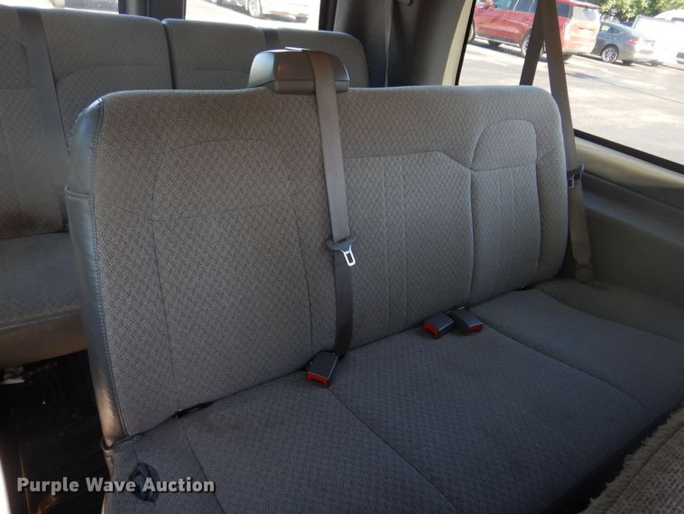 image for item NU9799 2014 Chevrolet  Express 3500 van