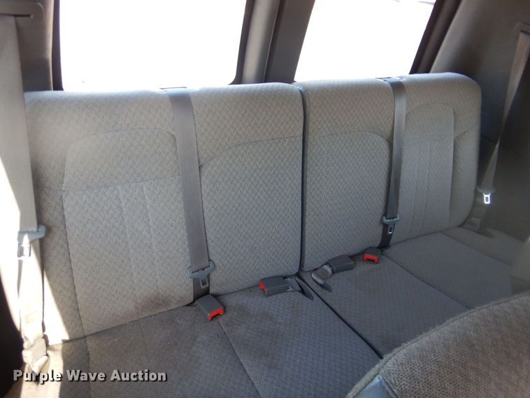 image for item NU9799 2014 Chevrolet  Express 3500 van