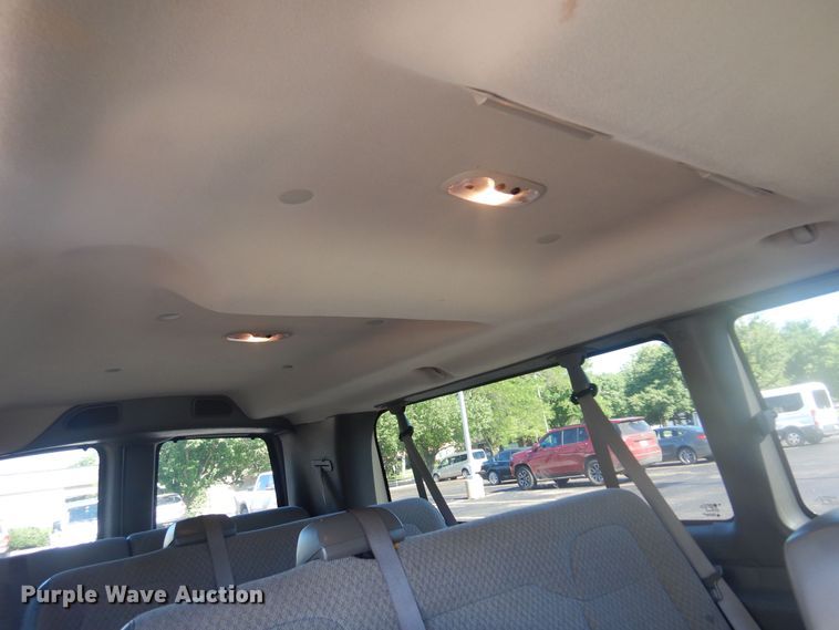 image for item NU9799 2014 Chevrolet  Express 3500 van