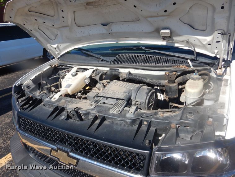 image for item NU9799 2014 Chevrolet  Express 3500 van