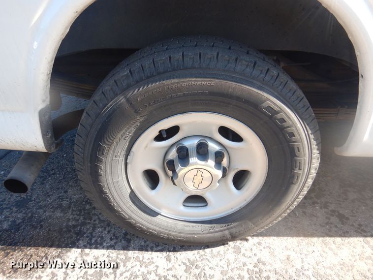 image for item NU9799 2014 Chevrolet  Express 3500 van