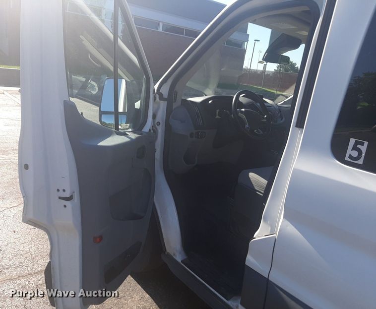 image for item NU9801 2017 Ford Transit 350 Wagon van