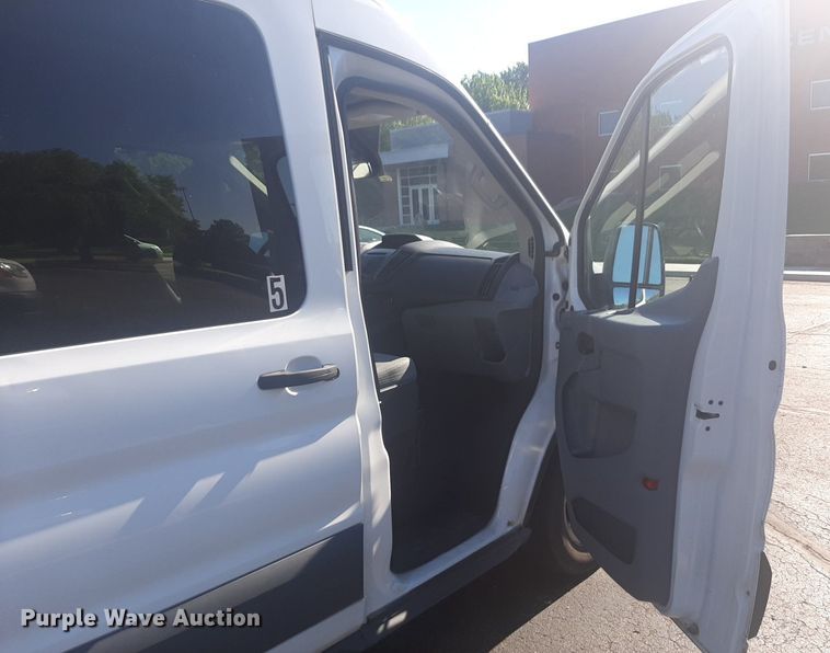 image for item NU9801 2017 Ford Transit 350 Wagon van