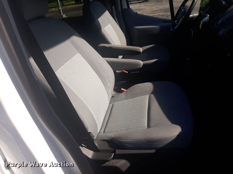 image for item NU9801 2017 Ford Transit 350 Wagon van