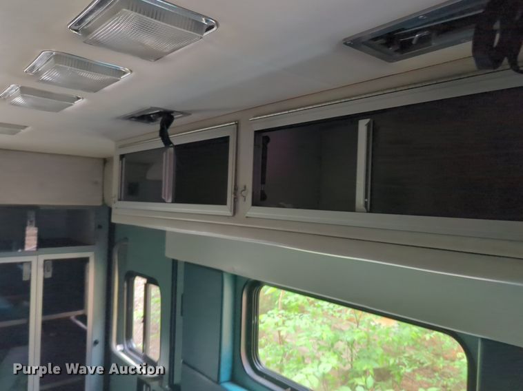 image for item NZ9620 2000 Ford E450 Super Duty ambulance