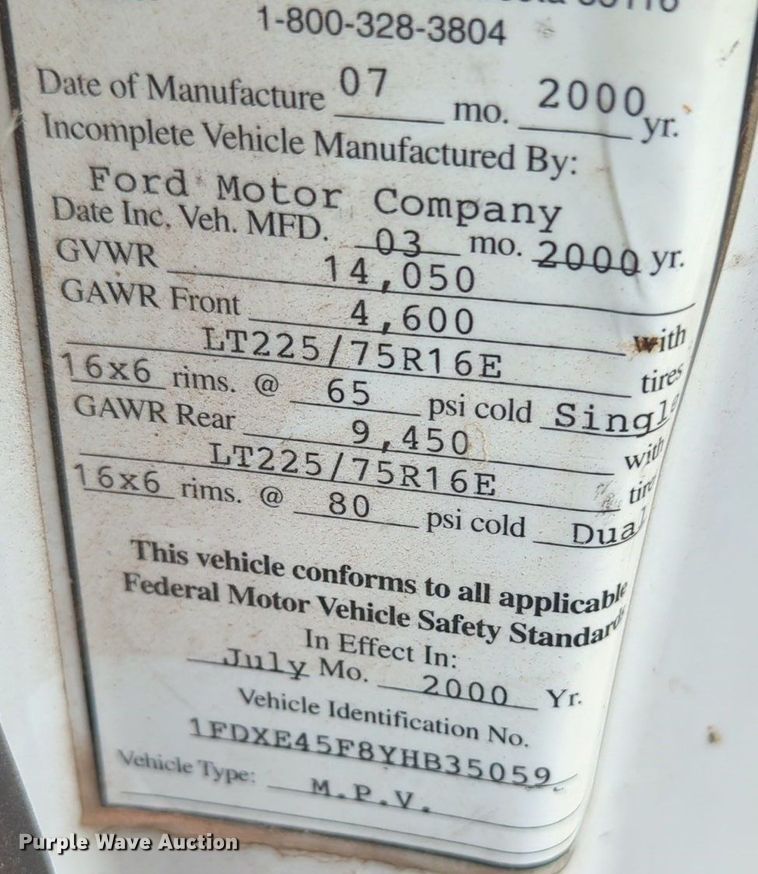 image for item NZ9620 2000 Ford E450 Super Duty ambulance