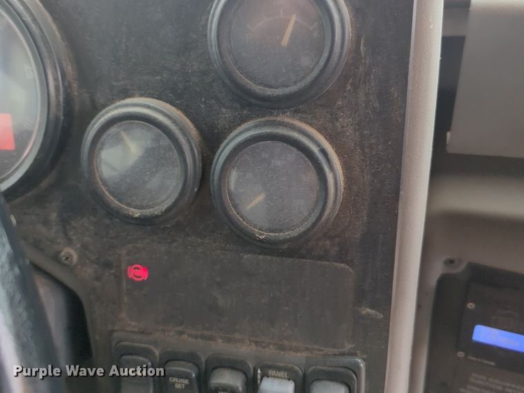 image for item NZ9718 2007 Blue Bird school bus