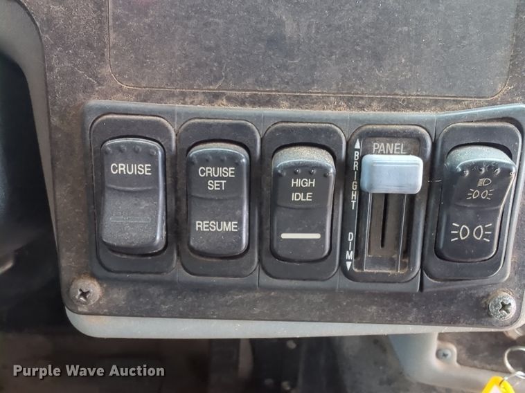 image for item NZ9718 2007 Blue Bird school bus