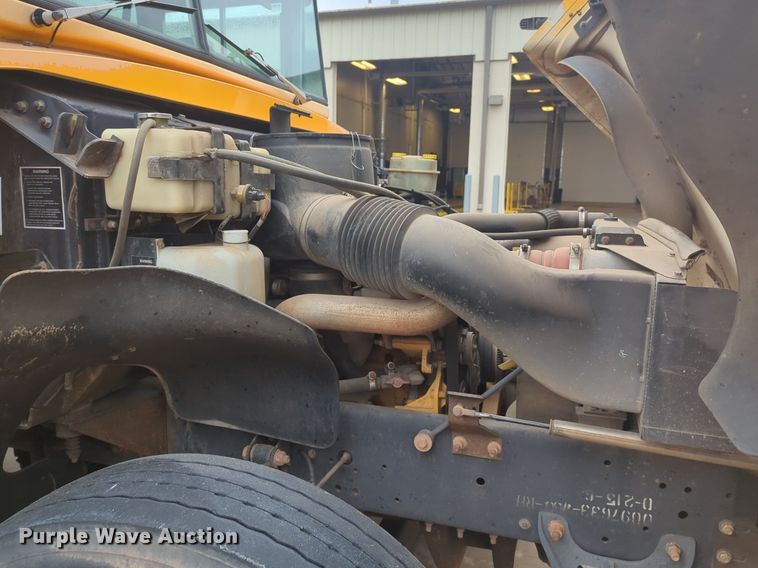 image for item NZ9718 2007 Blue Bird school bus