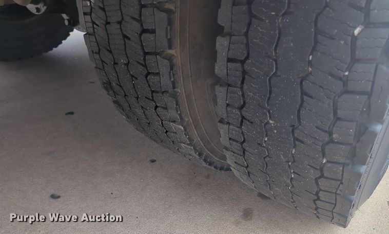 image for item NZ9718 2007 Blue Bird school bus