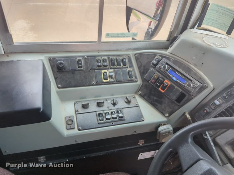 image for item NZ9719 2009 Blue Bird school bus