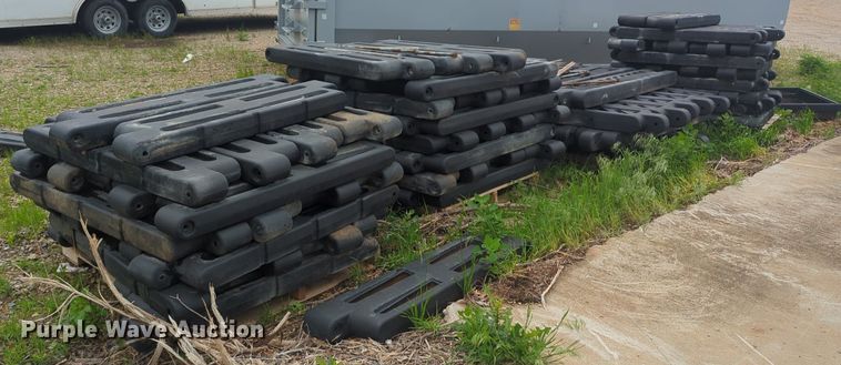 image for item NZ9721 Playground border