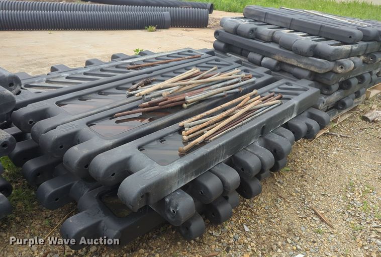 image for item NZ9721 Playground border