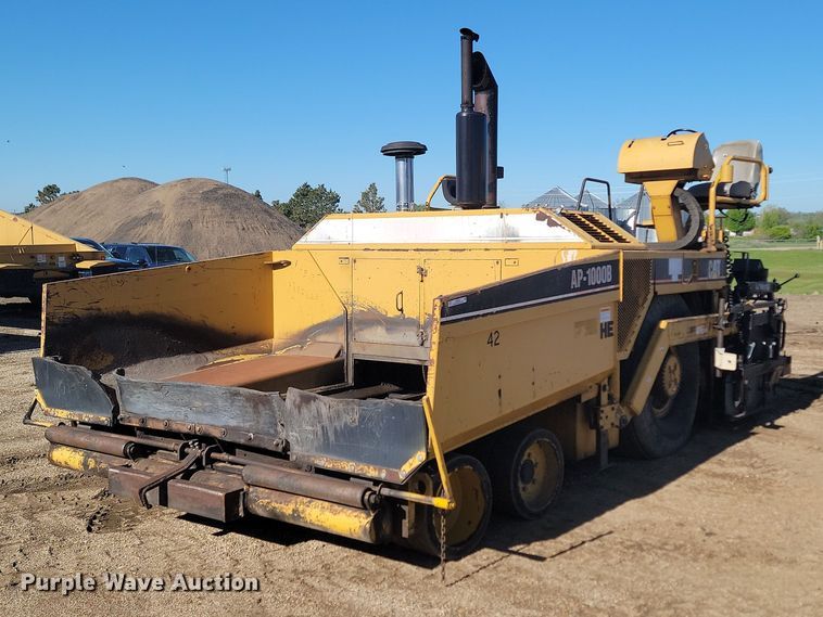 image for item NZ9840 2000 Caterpillar AP1000B paver