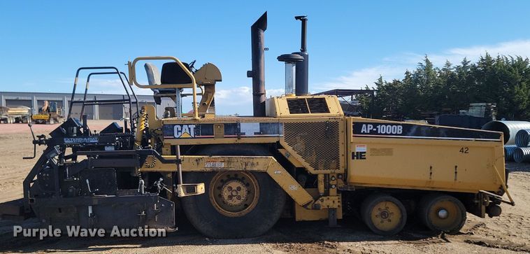 image for item NZ9840 2000 Caterpillar AP1000B paver