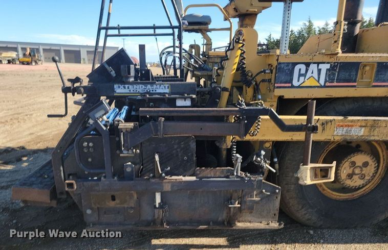 image for item NZ9840 2000 Caterpillar AP1000B paver