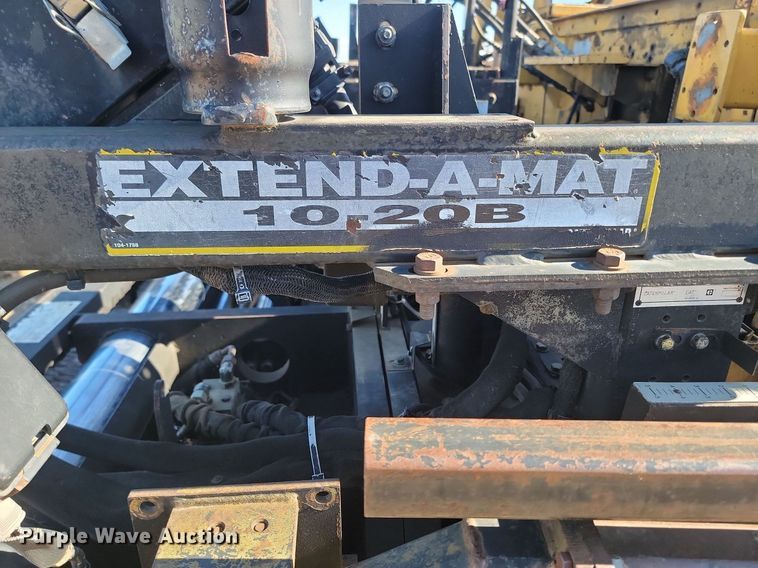 image for item NZ9840 2000 Caterpillar AP1000B paver