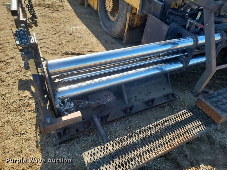 image for item NZ9840 2000 Caterpillar AP1000B paver