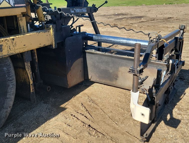 image for item NZ9840 2000 Caterpillar AP1000B paver