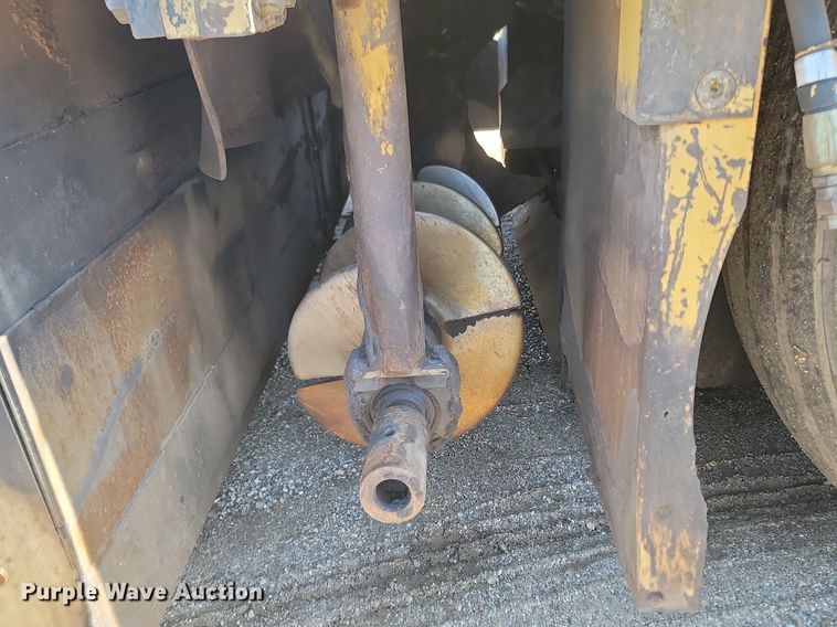 image for item NZ9840 2000 Caterpillar AP1000B paver