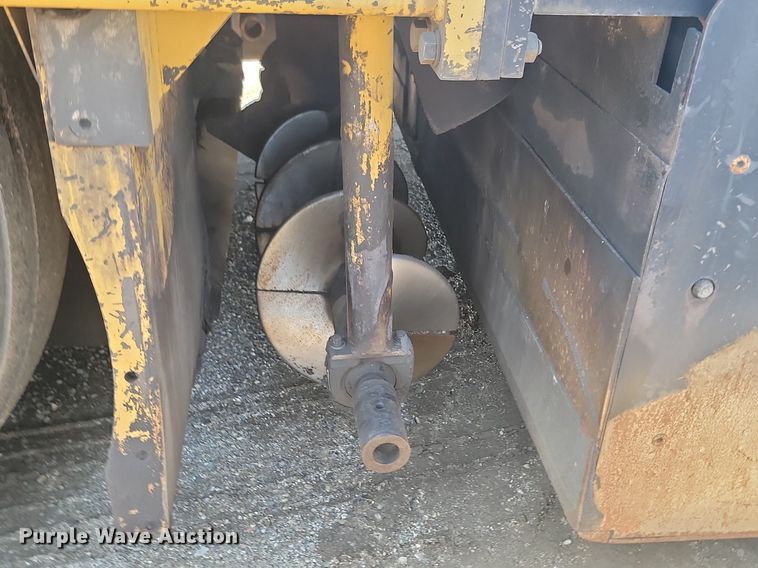 image for item NZ9840 2000 Caterpillar AP1000B paver