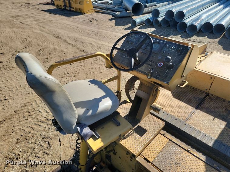 image for item NZ9840 2000 Caterpillar AP1000B paver