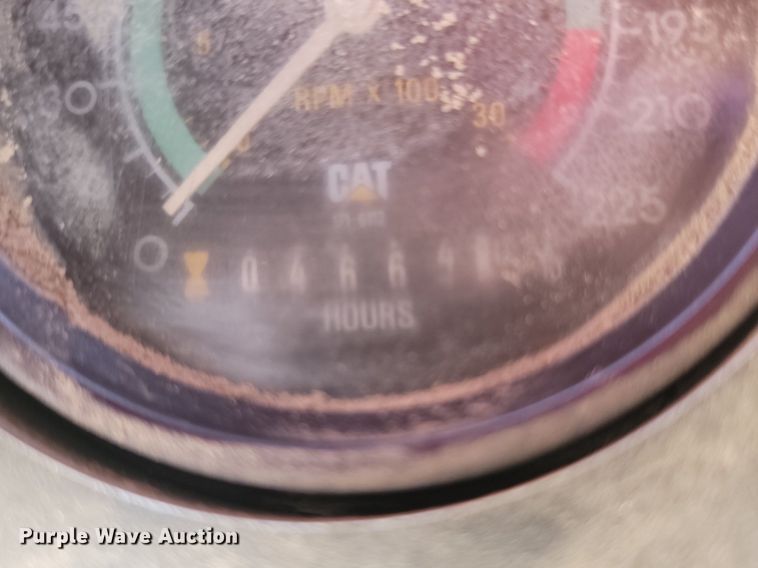 image for item NZ9840 2000 Caterpillar AP1000B paver