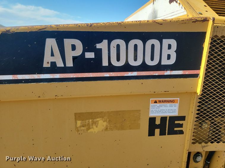 image for item NZ9840 2000 Caterpillar AP1000B paver