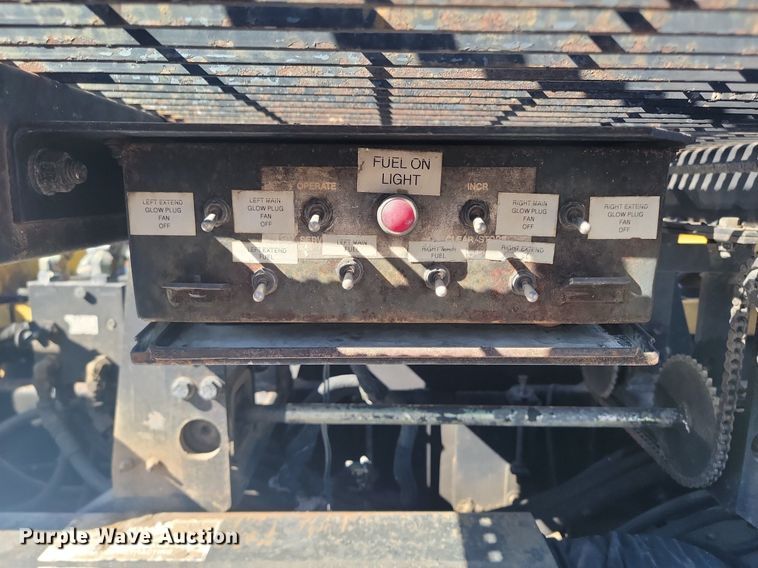 image for item NZ9840 2000 Caterpillar AP1000B paver