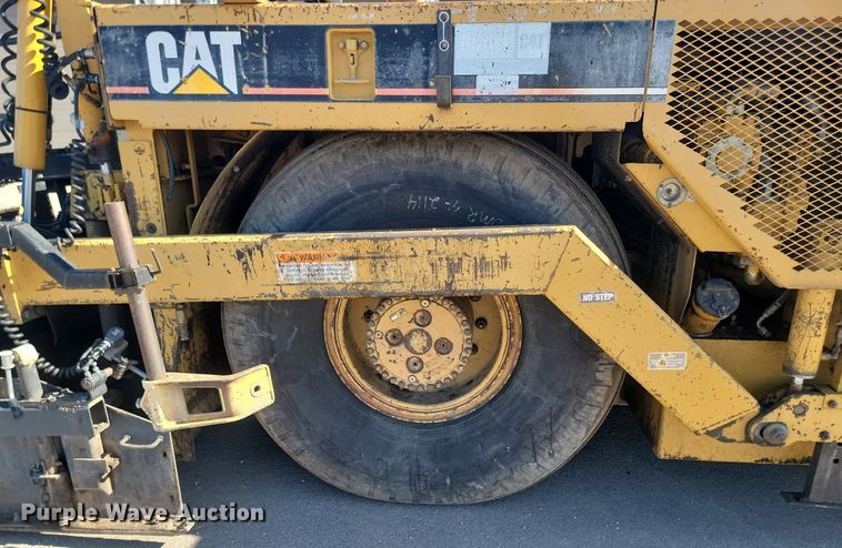 image for item NZ9840 2000 Caterpillar AP1000B paver
