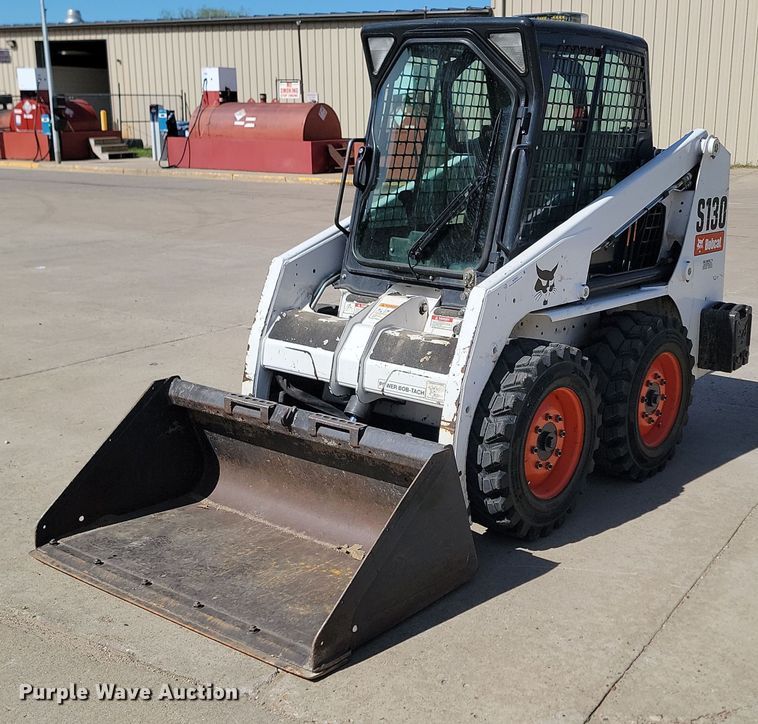 image for item NZ9841 2009 Bobcat S130 skid steer loader