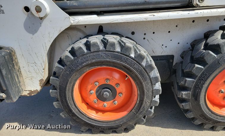 image for item NZ9841 2009 Bobcat S130 skid steer loader