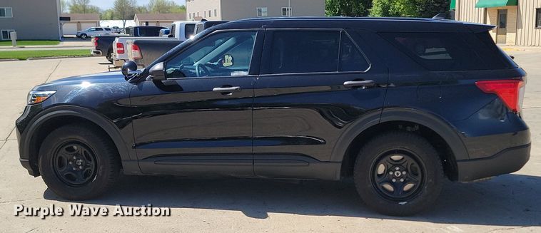 image for item NZ9843 2021 Ford  Explorers Police Interceptor  SUV