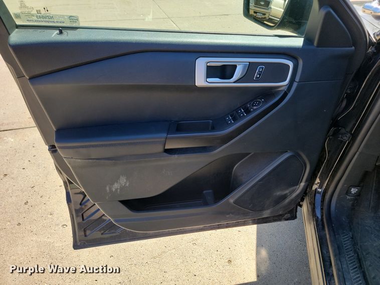 image for item NZ9843 2021 Ford  Explorers Police Interceptor  SUV