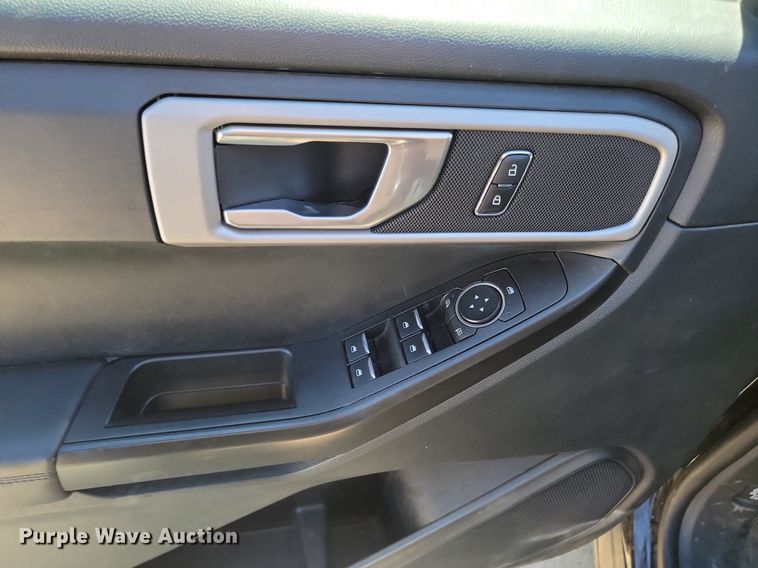 image for item NZ9843 2021 Ford  Explorers Police Interceptor  SUV