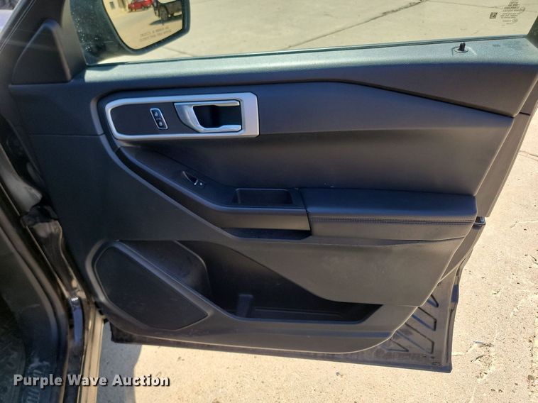 image for item NZ9843 2021 Ford  Explorers Police Interceptor  SUV