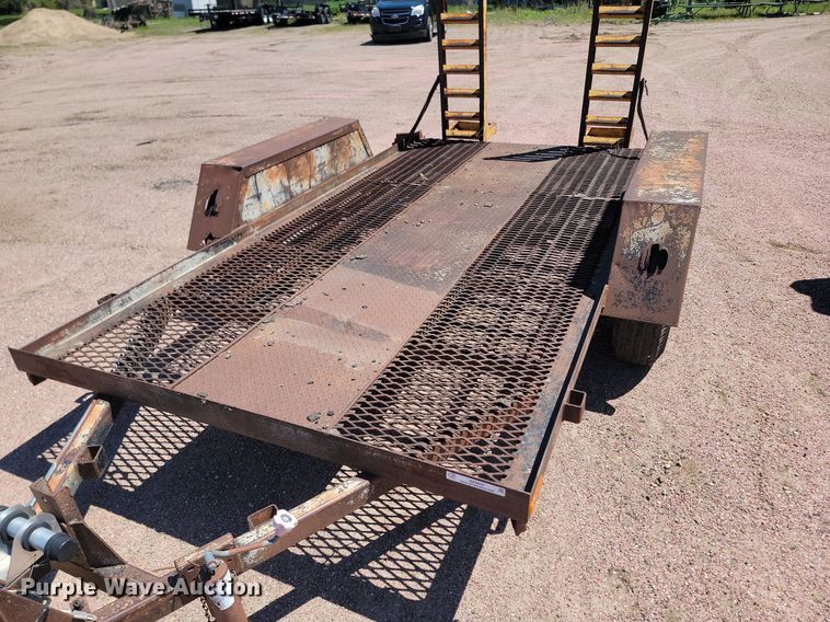 image for item NZ9847 1982 Degest utility trailer