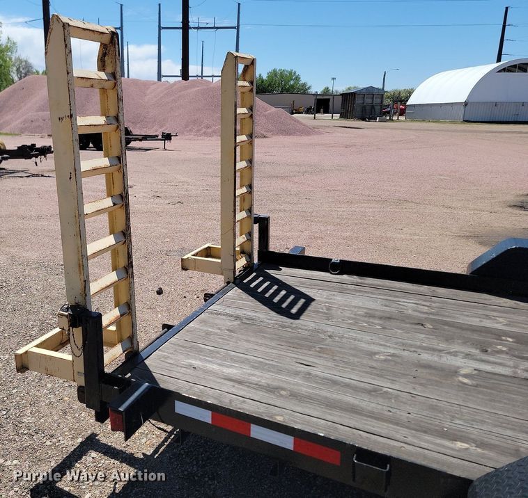 image for item NZ9849 2001 Road King 8x24 equipment trailer