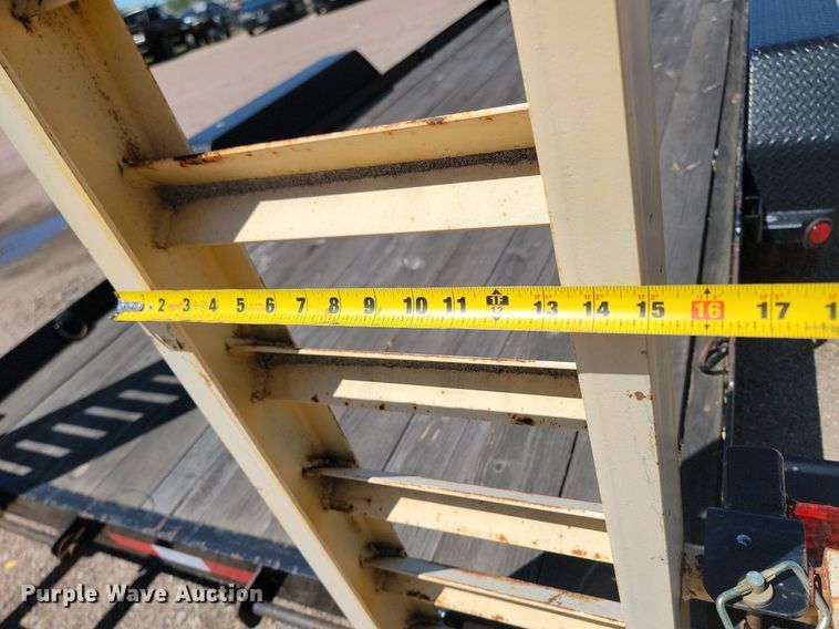 image for item NZ9849 2001 Road King 8x24 equipment trailer