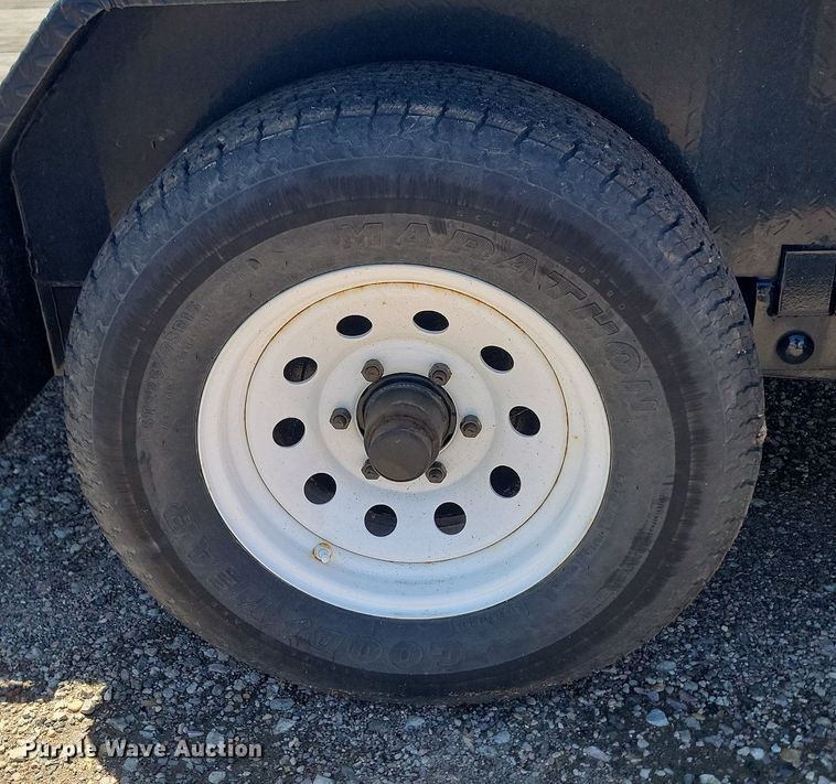 image for item NZ9849 2001 Road King 8x24 equipment trailer