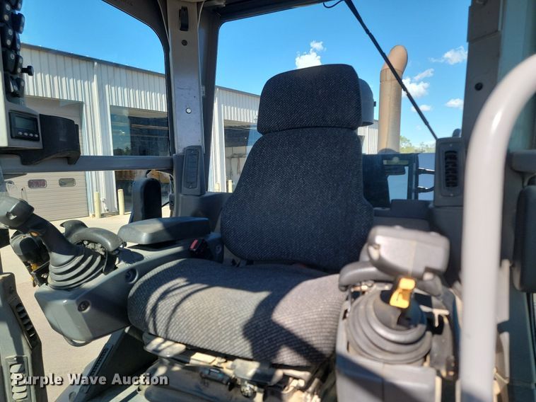 image for item NZ9851 2008 Caterpillar 140M motor grader