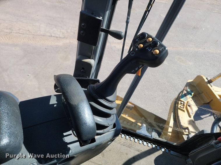 image for item NZ9851 2008 Caterpillar 140M motor grader