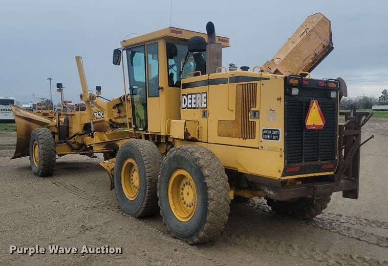 image for item NZ9852 1999 John Deere 772CH motor grader