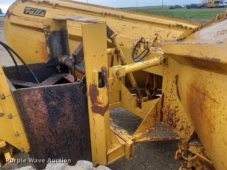 image for item NZ9852 1999 John Deere 772CH motor grader