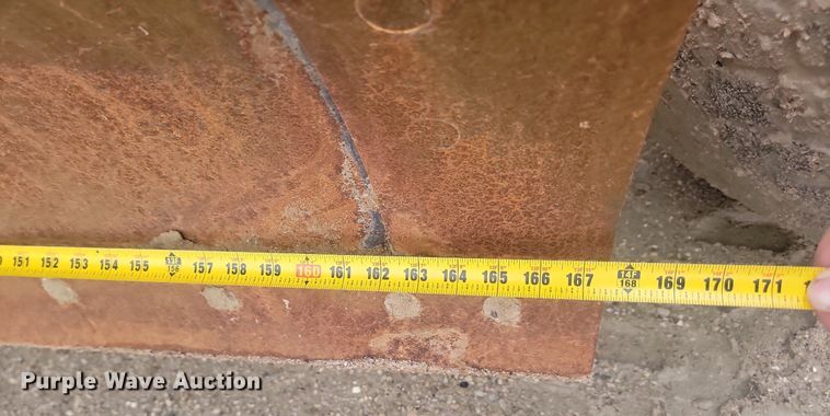 image for item NZ9852 1999 John Deere 772CH motor grader