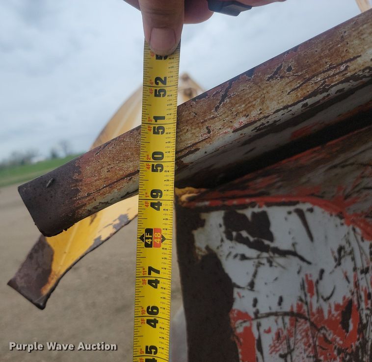 image for item NZ9852 1999 John Deere 772CH motor grader