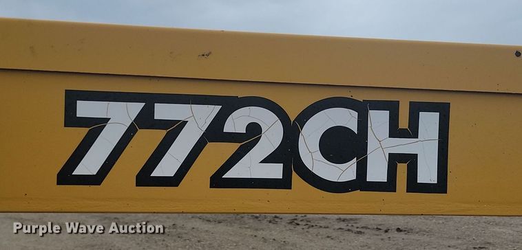 image for item NZ9852 1999 John Deere 772CH motor grader