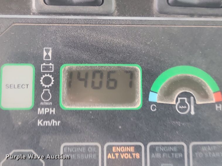 image for item NZ9852 1999 John Deere 772CH motor grader