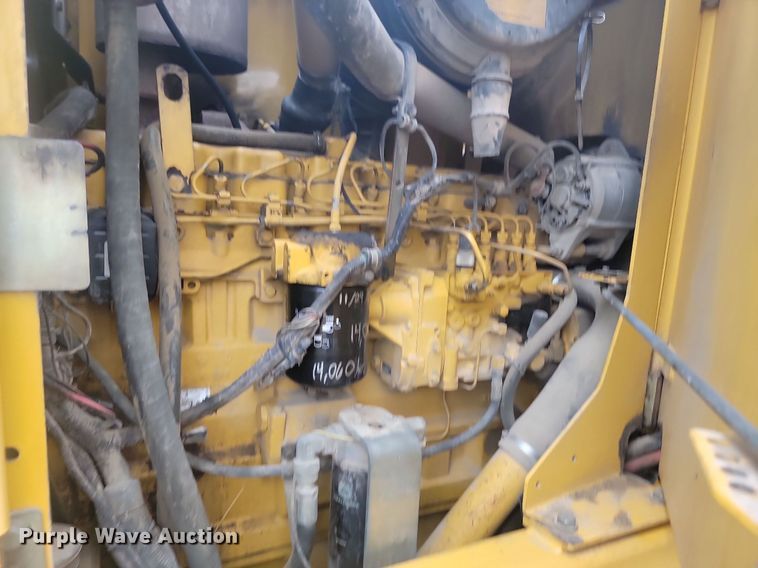 image for item NZ9852 1999 John Deere 772CH motor grader