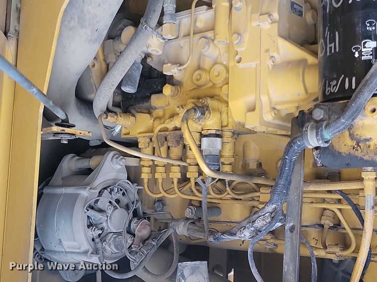 image for item NZ9852 1999 John Deere 772CH motor grader